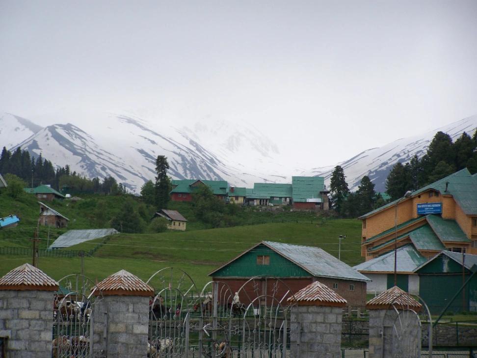 Family Yatra in Gulmarg