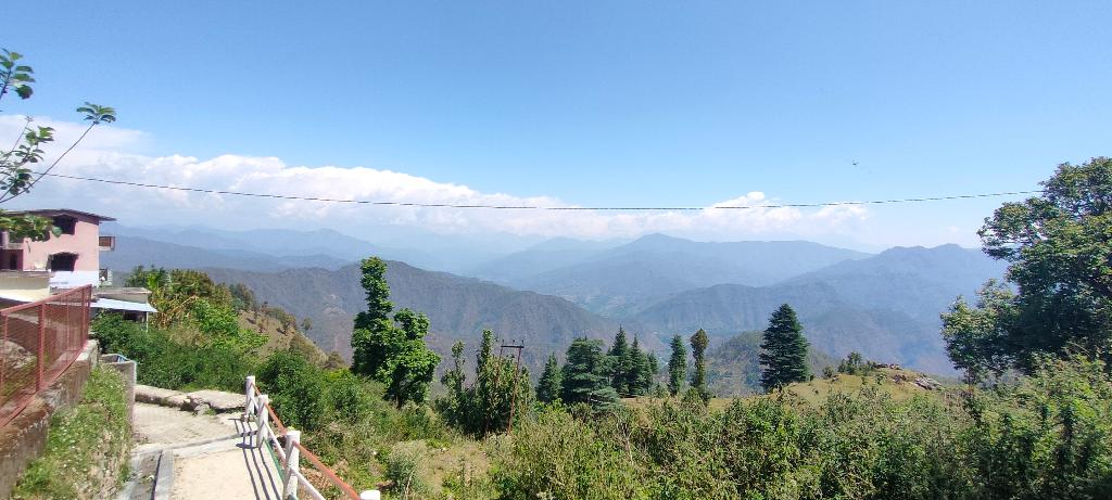Balanced Darshan in Patal Bhuvaneshwar