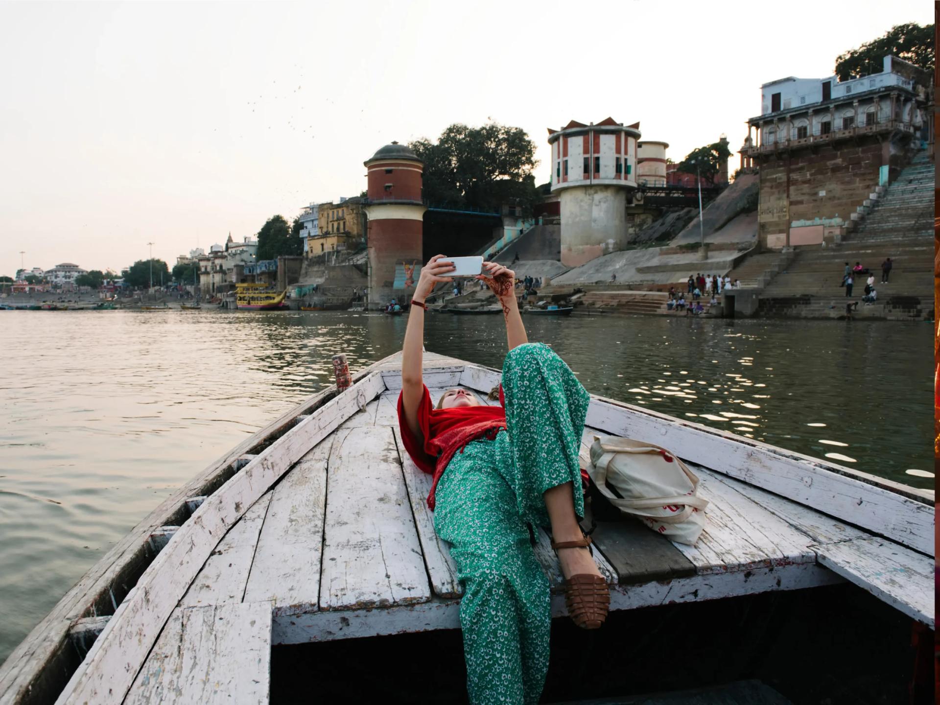 Kashi Vishwanath Mandir Guide: Timings, Rules & Sacred Rituals